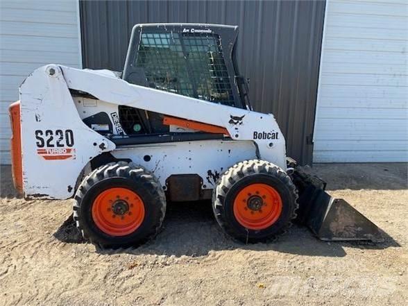 Bobcat S220 Šmykom riadené nakladače
