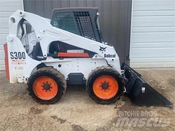 Bobcat S300 Šmykom riadené nakladače