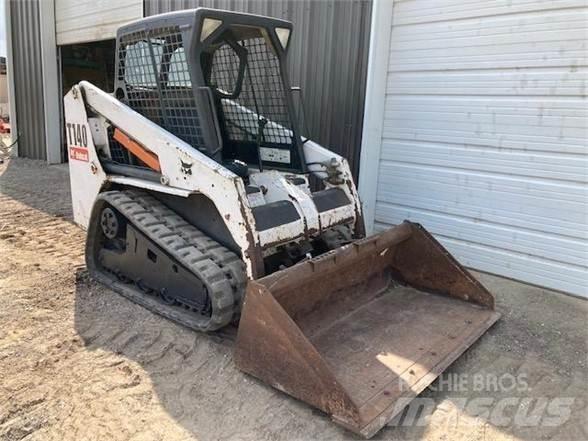 Bobcat T140 Šmykom riadené nakladače