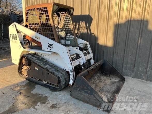 Bobcat T140 Šmykom riadené nakladače