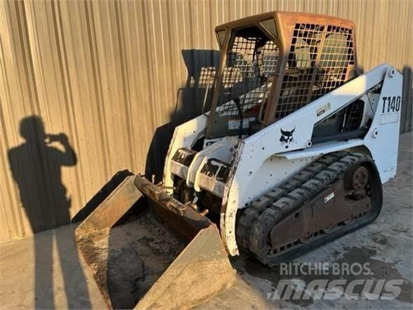 Bobcat T140 Šmykom riadené nakladače