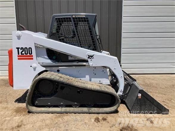 Bobcat T200 Šmykom riadené nakladače