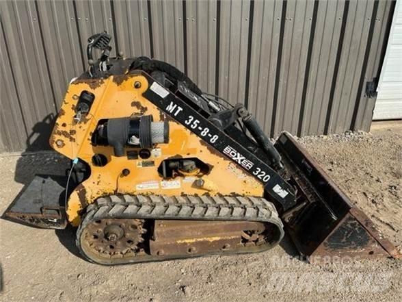 Boxer 320 Šmykom riadené nakladače