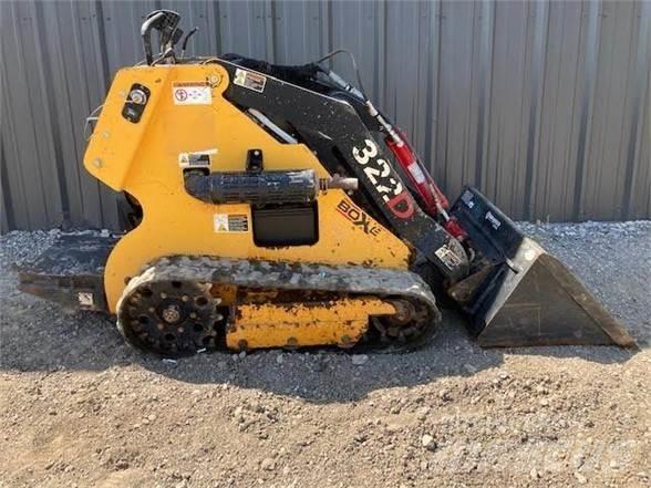 Boxer 322D Šmykom riadené nakladače