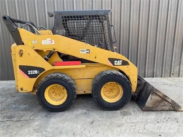 CAT 232B2 Šmykom riadené nakladače
