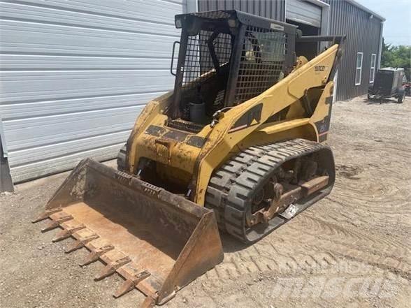 CAT 252 Šmykom riadené nakladače