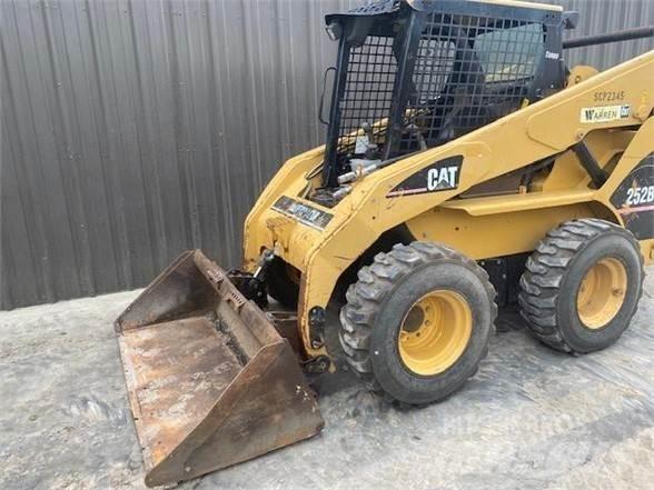 CAT 252B Šmykom riadené nakladače