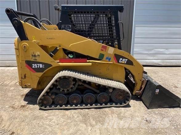CAT 257B2 Šmykom riadené nakladače