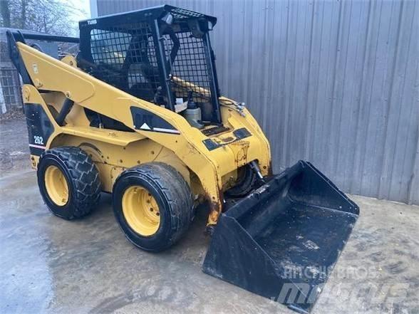 CAT 262 Šmykom riadené nakladače