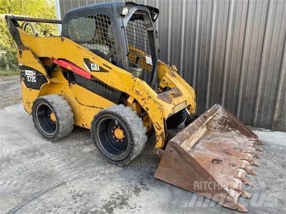 CAT 272C Šmykom riadené nakladače