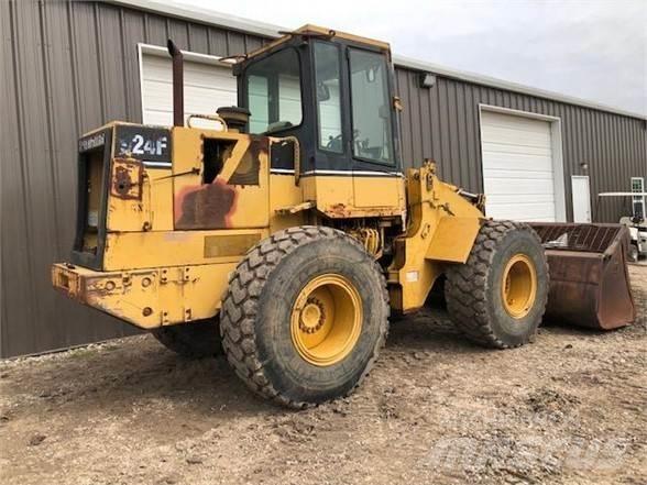 CAT 924F Kolesové nakladače