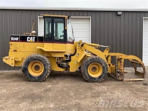 CAT 924F Kolesové nakladače