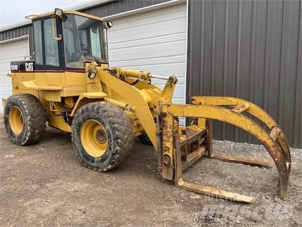 CAT 924F Kolesové nakladače