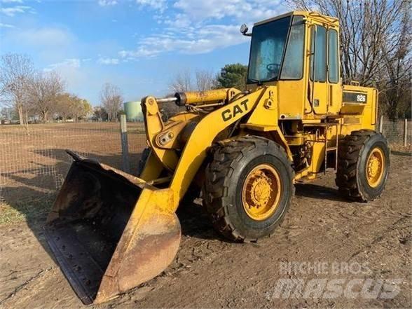 CAT 926 Kolesové nakladače