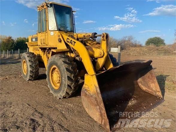 CAT 926 Kolesové nakladače