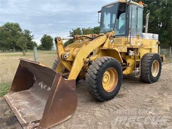 CAT 928F Kolesové nakladače