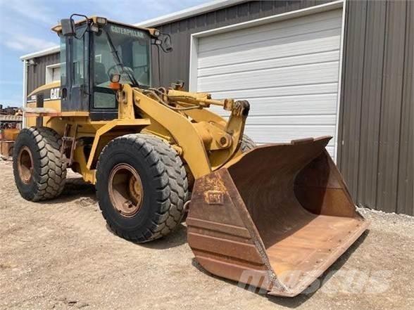 CAT 938G Kolesové nakladače