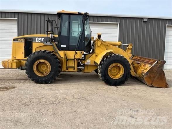 CAT 950 Kolesové nakladače