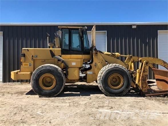 CAT 950F Kolesové nakladače