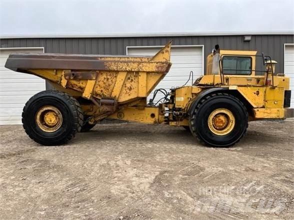 CAT D25C Kĺbové nákladné autá