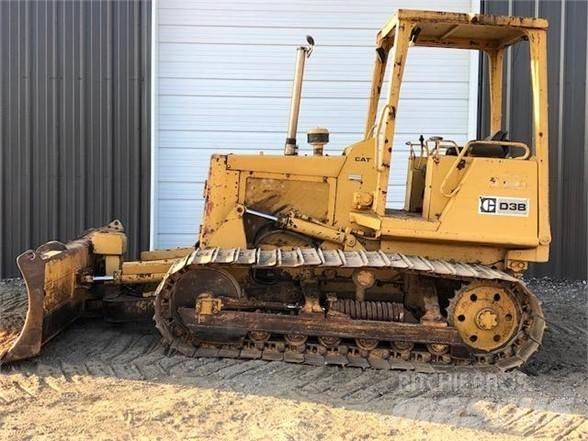 CAT D3B Pásové dozéry