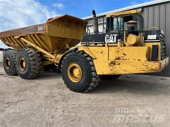CAT D400E Kĺbové nákladné autá