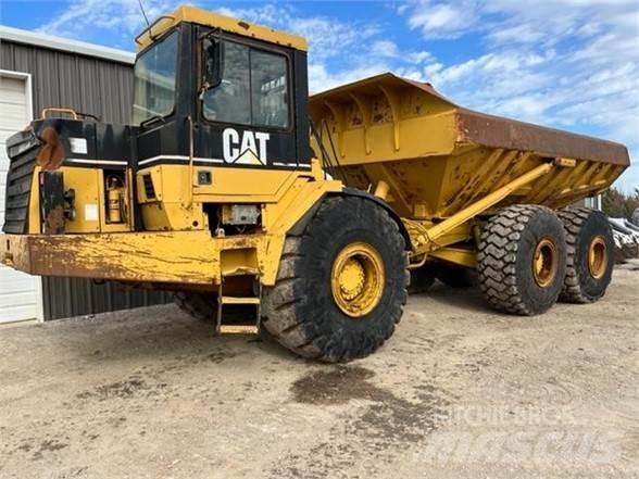 CAT D400E Kĺbové nákladné autá