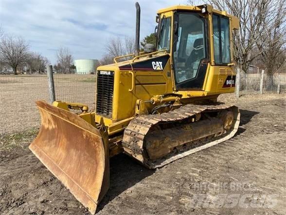 CAT D4G XL Pásové dozéry