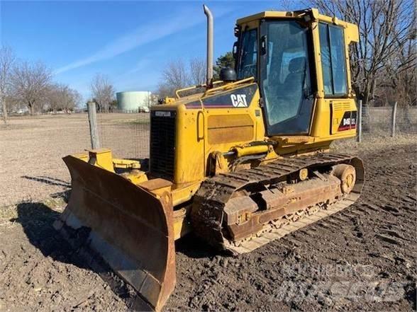 CAT D4G XL Pásové dozéry