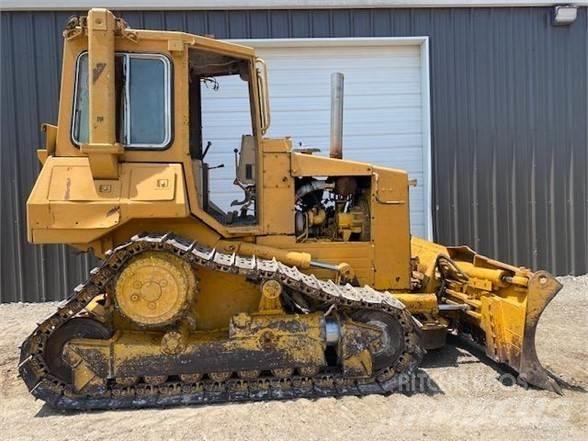 CAT D4H Pásové dozéry