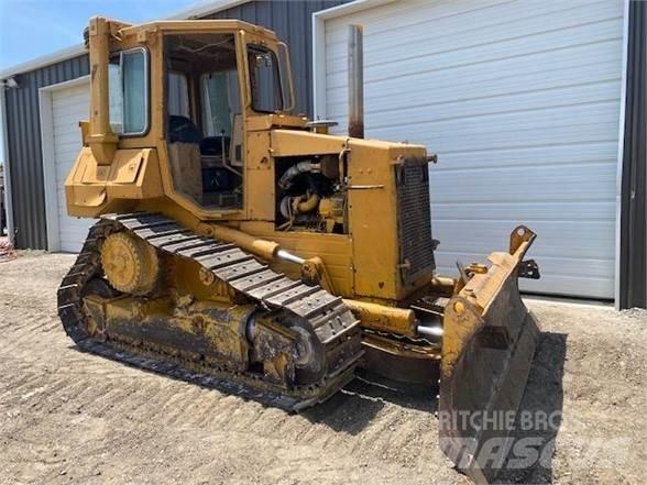CAT D4H Pásové dozéry