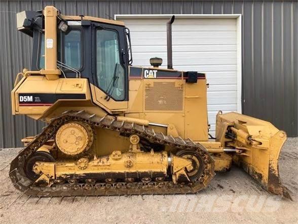 CAT D5M Pásové dozéry