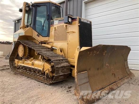 CAT D5M Pásové dozéry
