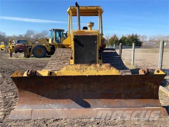 CAT D5M LGP Pásové dozéry