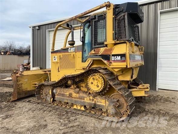 CAT D5M XL Pásové dozéry