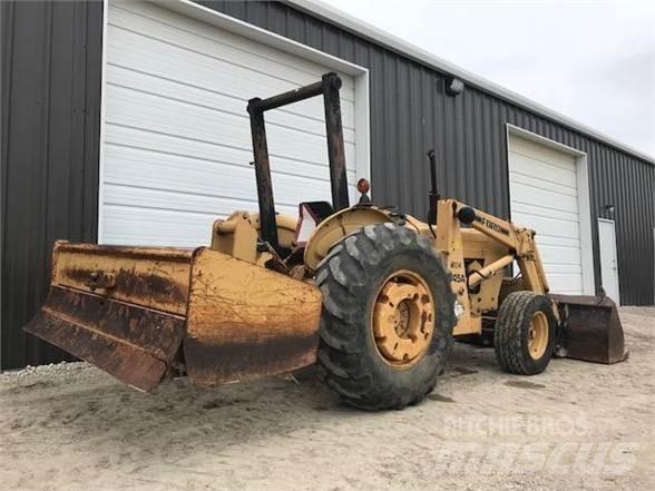 Ford 445A Kolesové nakladače