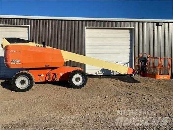 JLG 600S Teleskopické plošiny