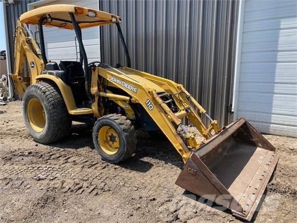 John Deere 110 Rýpadlo-nakladače
