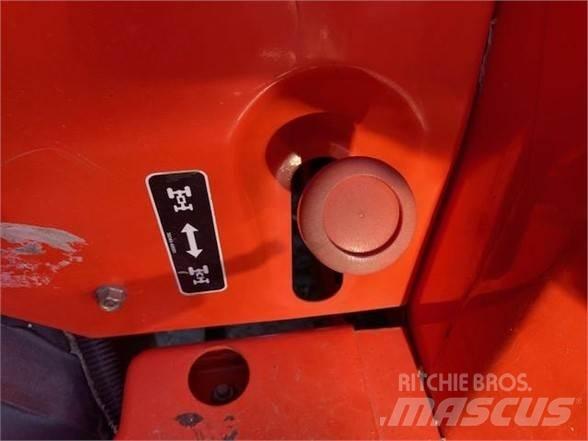 Kubota MX5000 Traktory