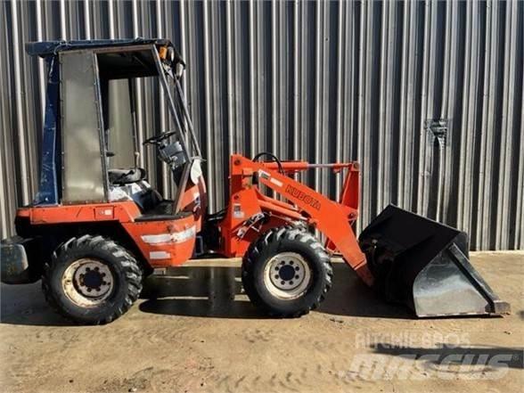 Kubota R420 Kolesové nakladače
