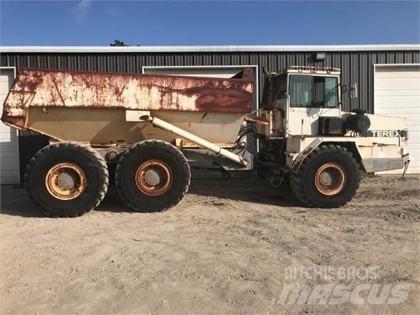 Terex TA27 Kĺbové nákladné autá