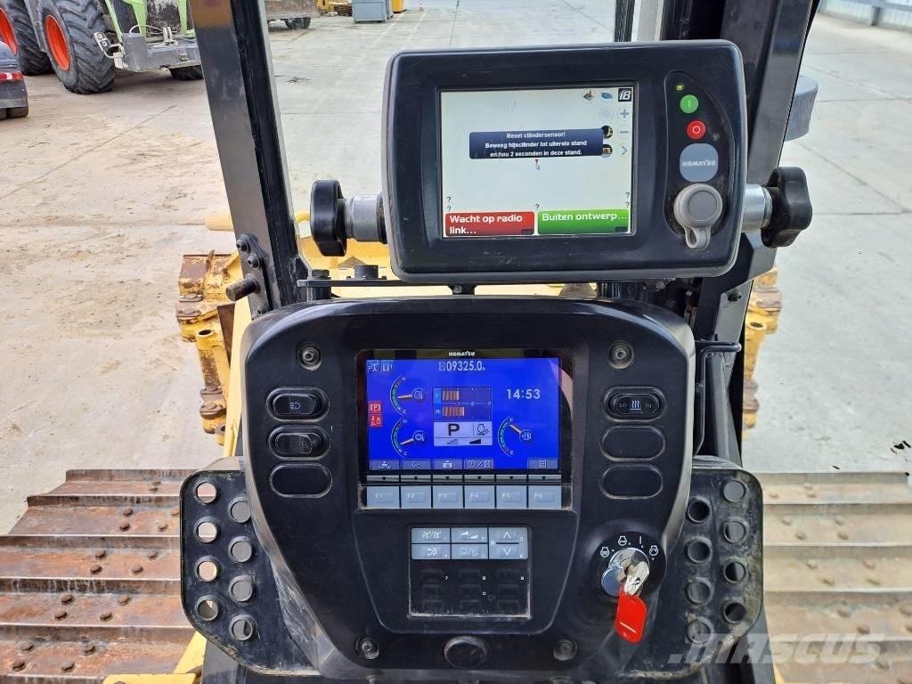 Komatsu D 61 PXI-23 Pásové dozéry