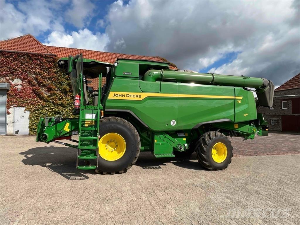 John Deere T5 600 Kombinované zberacie stroje