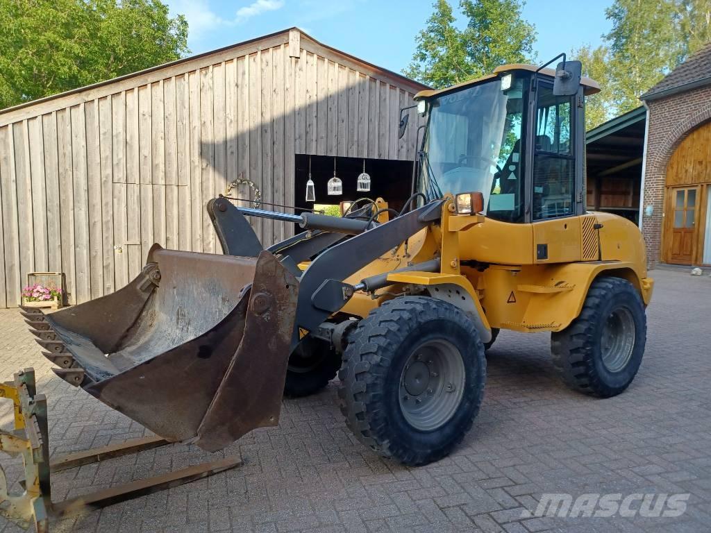 Volvo L 30 B Kolesové nakladače
