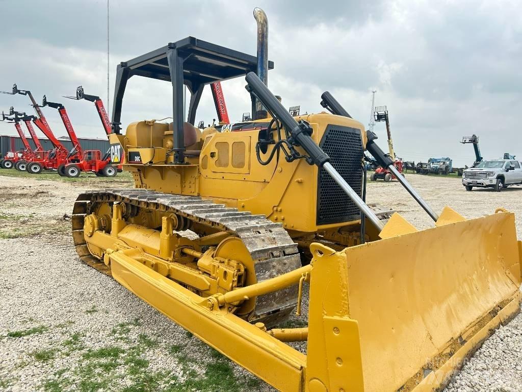 CAT D 6 C Pásové dozéry