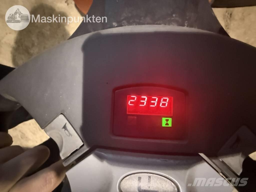 Toyota BT SWE 80 L Akumulátorové vozíky