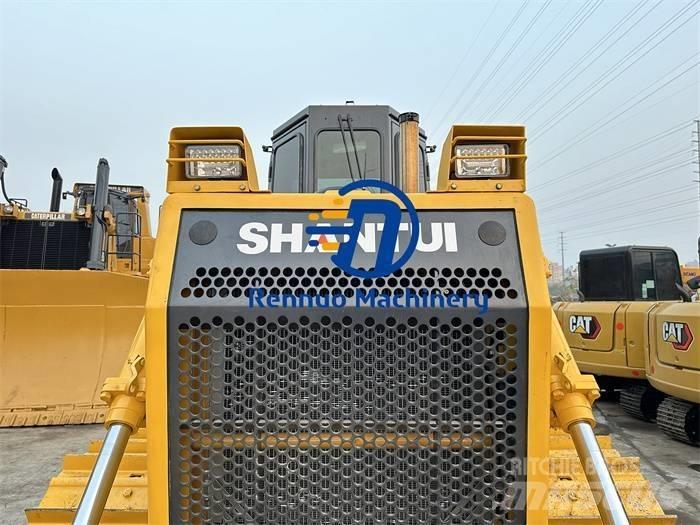 Shantui SD 16 Pásové dozéry