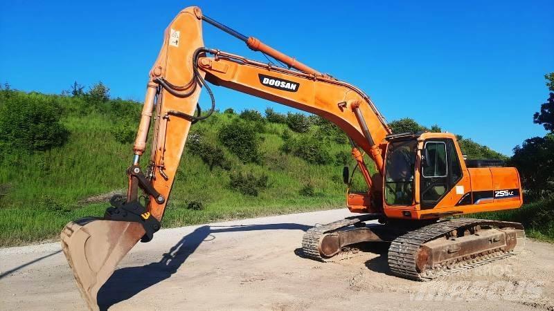 Daewoo S255 LC Pásové rýpadlá