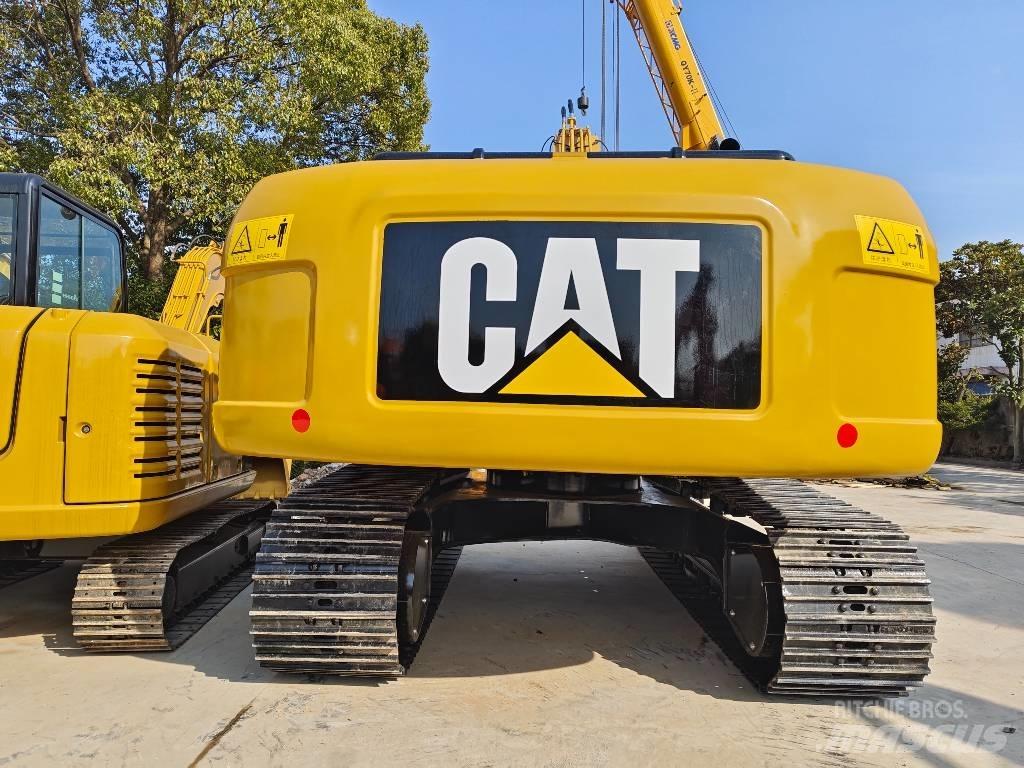 CAT 320 D Pásové rýpadlá