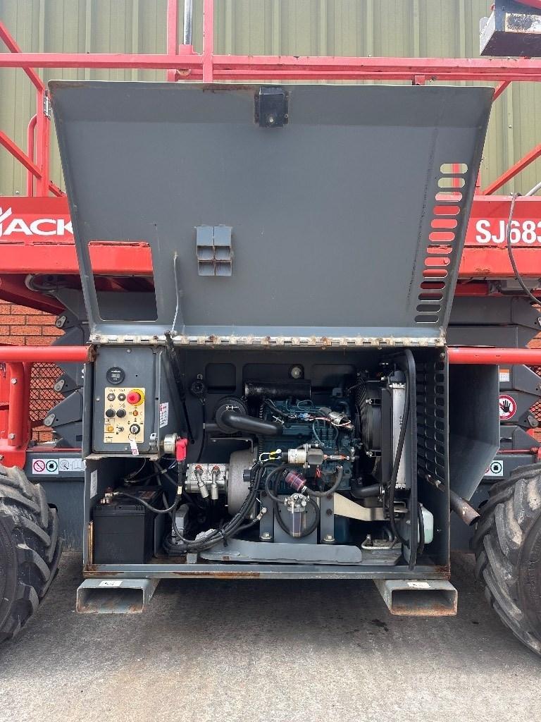 SkyJack SJ 6832 RT Nožnicové zdvíhacie plošiny